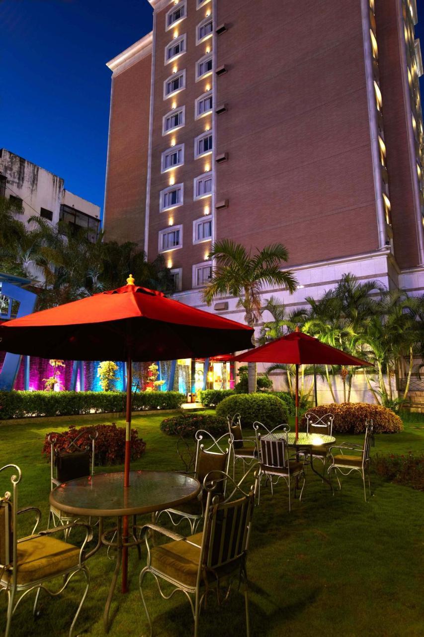 Hualien Charming City Hotel Buitenkant foto