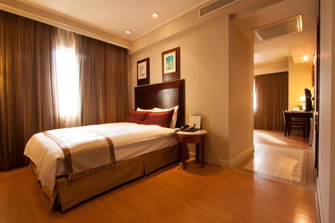 Hualien Charming City Hotel Buitenkant foto